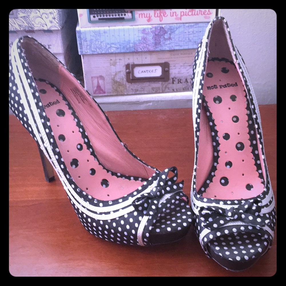 Vintage style Polka Dot stiletto